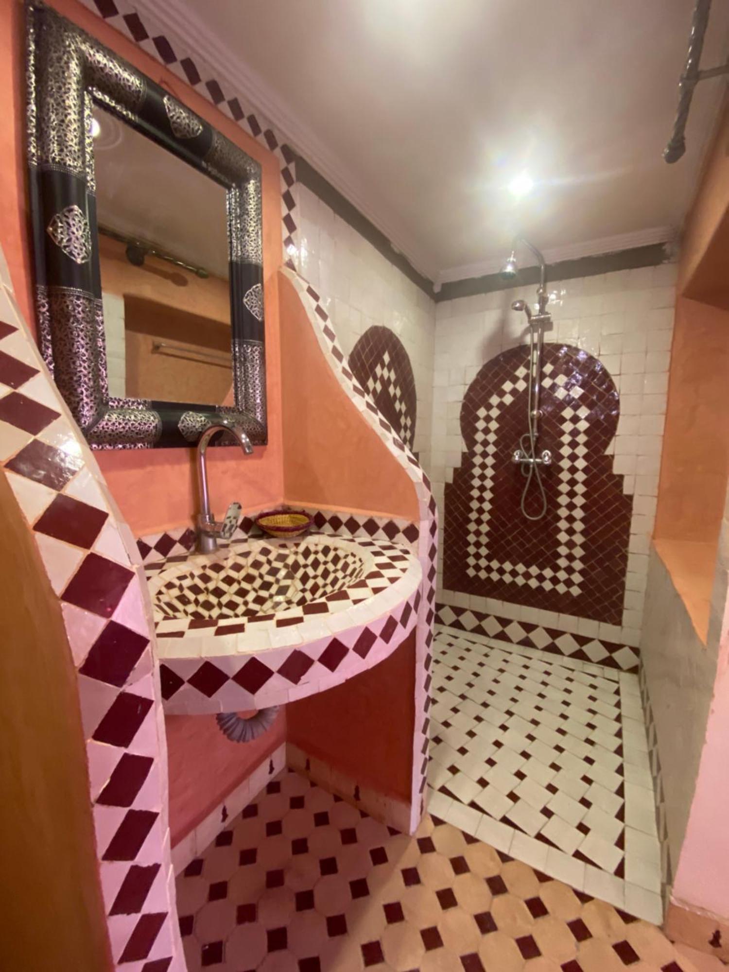 Tafsut Dades Guesthouse Stay With Locals Tamellalt  Exteriör bild